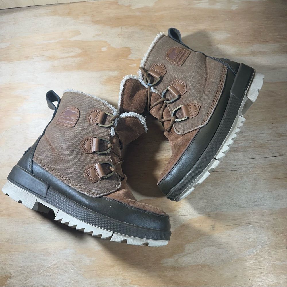 Sorel Tan and Black Winter Boots  Women’s Size 7.5 - Picture 2 of 7
